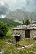 Nome File=baita.jpg
Dimensione File=184KB
Dimensioni=473x710
Data aggiunta=Giu 16, 2007 baita.jpg