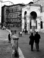 Nome File=siena.jpg
Dimensione File=346KB
Dimensioni=600x776
Data aggiunta=Feb 28, 2008 siena.jpg