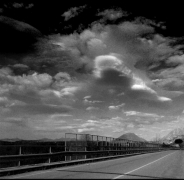 Nome File=cielo_arrabbiato.jpg
Dimensione File=122KB
Dimensioni=821x800
Data aggiunta=Feb 08, 2008 cielo_arrabbiato.jpg