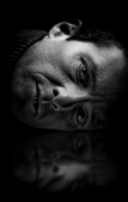 Nome File=mirror_portrait.jpg
Dimensione File=117KB
Dimensioni=561x873
Data aggiunta=Mar 13, 2010 mirror_portrait.jpg