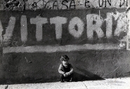 Nome File=1_vivere_11_-_1974.jpg
Dimensione File=272KB
Dimensioni=800x550
Data aggiunta=Giu 01, 2008 1_vivere_11_-_1974.jpg