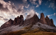 Nome File=lavaredo.jpg
Dimensione File=256KB
Dimensioni=900x573
Data aggiunta=Ago 30, 2011 lavaredo.jpg
