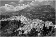 Nome File=Rivello_landscape.jpg
Dimensione File=280KB
Dimensioni=973x641
Data aggiunta=Nov 16, 2009 Rivello_landscape.jpg