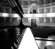 Nome File=teatromasinimaggio05_025_(2).jpg
Dimensione File=71KB
Dimensioni=507x447
Data aggiunta=Feb 15, 2010 teatromasinimaggio05_025_(2).jpg