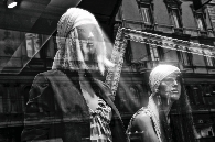 Nome File=Attraverso-un-riflesso-di-un-vetro,-realtà -ed-irrealtà _.gif
Dimensione File=332KB
Dimensioni=758x504
Data aggiunta=Giu 04, 2009 Attraverso-un-riflesso-di-un-vetro,-realtà -ed-irrealtà _.gif