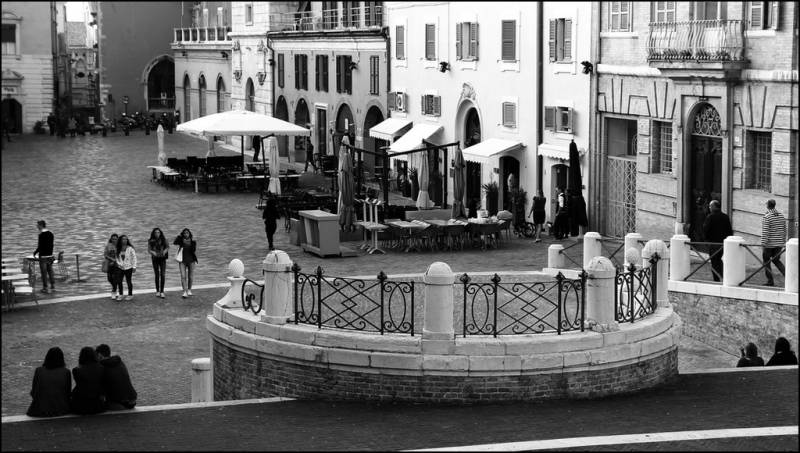 Clicca per l'immagine full size