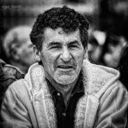 Nome File=street_portraits.jpg
Dimensione File=549KB
Dimensioni=1024x1024
Data aggiunta=Apr 13, 2012 street_portraits.jpg