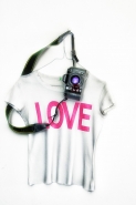 Nome File=BLEADING_LOVE.jpg
Dimensione File=117KB
Dimensioni=600x900
Data aggiunta=Ago 10, 2012 BLEADING_LOVE.jpg