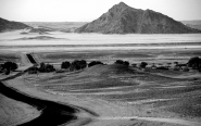 Nome File=namib_1o.jpg
Dimensione File=397KB
Dimensioni=1024x646
Data aggiunta=Mag 24, 2010 namib_1o.jpg