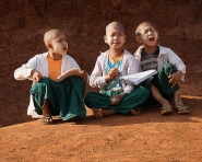 ©_Saro_Di_Bartolo_myanmar_birmania_burma_children_school_boys_scuola_bambini_DSC00356d_1200mmm4-.jpg