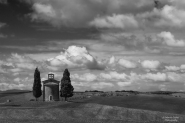 Nome File=Vitaleta-spring-BW.jpg
Dimensione File=197KB
Dimensioni=800x533
Data aggiunta=Apr 11, 2011 Vitaleta-spring-BW.jpg