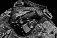 Nome File=In_a_woman_s_handbag_2_BW_MM.jpg
Dimensione File=382KB
Dimensioni=870x578
Data aggiunta=Apr 08, 2010 In_a_woman_s_handbag_2_BW_MM.jpg