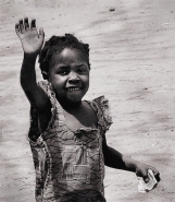 Nome File=Figli_d_Africa_-_Ciao_piccola_amica.jpg
Dimensione File=371KB
Dimensioni=570x652
Data aggiunta=Dic 17, 2010 Figli_d_Africa_-_Ciao_piccola_amica.jpg