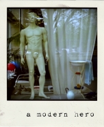 Nome File=amodernhero.jpg
Dimensione File=135KB
Dimensioni=600x729
Data aggiunta=Gen 05, 2011 amodernhero.jpg
