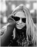 Nome File=Ray_Ban.jpg
Dimensione File=304KB
Dimensioni=824x1050
Data aggiunta=Mar 26, 2012 Ray_Ban.jpg