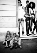 Nome File=Strange_people.jpg
Dimensione File=337KB
Dimensioni=599x850
Data aggiunta=Set 29, 2010 Strange_people.jpg