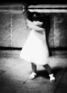 Nome File=cut_that_little_smile.jpg
Dimensione File=349KB
Dimensioni=743x1024
Data aggiunta=Mag 27, 2011 cut_that_little_smile.jpg