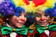 Nome File=twinClownsLQ.jpg
Dimensione File=474KB
Dimensioni=1024x683
Data aggiunta=Feb 10, 2013 twinClownsLQ.jpg