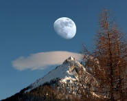 Nome File=276_Latemar_e_luna_1200.jpg
Dimensione File=366KB
Dimensioni=1200x959
Data aggiunta=Apr 20, 2016 276_Latemar_e_luna_1200.jpg