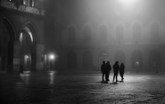 Figure_nella_nebbia.jpg