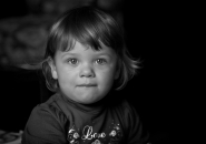 Laura_BW.jpg Laura_BW.jpg