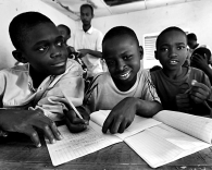 0183-Scuola_della_Pace_a_Zongo-2_DSC8914.jpg 0183-Scuola_della_Pace_a_Zongo-2_DSC8914.jpg