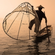 ©_Saro_Di_Bartolo_Myanmar_Birmania_Burma__lake_inle_fisherman_DSC05474xau4_f80_1200mmm-.jpg