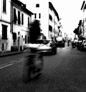 Bici_via_Garibaldi_BW_macchia_overexpose_MM_c.jpg