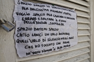 Nome File=Lucchetto_Merini_Spazio_MM.jpg
Dimensione File=387KB
Dimensioni=1000x662
Data aggiunta=Giu 08, 2010 Lucchetto_Merini_Spazio_MM.jpg