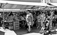 Nome File=Mercato_BW_4_MM_c.jpg
Dimensione File=324KB
Dimensioni=1024x639
Data aggiunta=Lug 22, 2010 Mercato_BW_4_MM_c.jpg