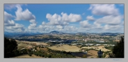Nome File=PanoRunrClouds_Val_CdL_For.jpg
Dimensione File=142KB
Dimensioni=910x445
Data aggiunta=Nov 09, 2011 PanoRunrClouds_Val_CdL_For.jpg