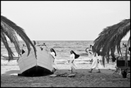 suore_in_spiaggia_b_W_2.jpg