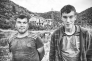 Nome File=fratelli_(_brothers_)~0.jpg
Dimensione File=442KB
Dimensioni=1000x662
Data aggiunta=Mag 08, 2017 fratelli_(_brothers_)~0.jpg