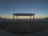 Gazebo_sul_mare_al_Tramonto.jpg